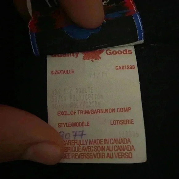 Northern Lifestyles Women’s Medium Zip Up Sweater - Picture 6 of 7